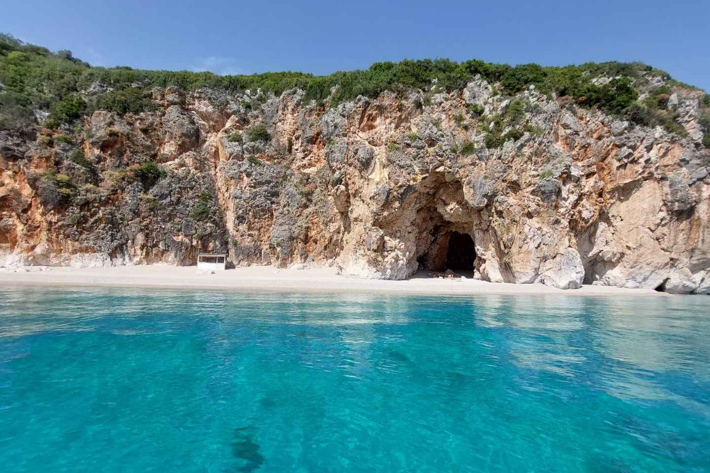 Химара: Увлекательное путешествие на лодке в Грамма Бэй