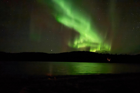 Vanuit Saariselkä/Inari: Aurora-jachttour, kampvuur en snacksVanuit Saariselkä/Inari: op jacht naar het noorderlicht, kampvuur en snacks