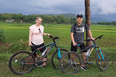 Yogyakarta: Radtour durch Imogiri und Dorftour