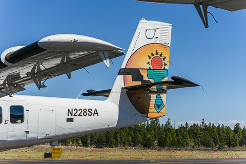 Grand Canyon Village: Wycieczka samolotem po południowej krawędzi Wielkiego KanionuLot samolotem nad Wielkim Kanionem i wycieczka Hummerem