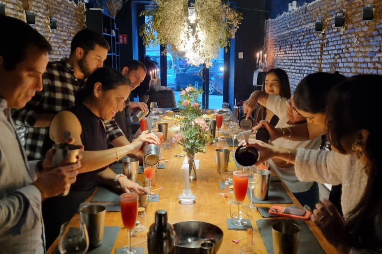 Barcelona: Cocktail Workshop - Make Shake Cook &amp; Paint