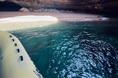 Lagos: Erkunde die berühmte Benagil-HöhleLagos: Entdecke die legendäre Benagil-Höhle