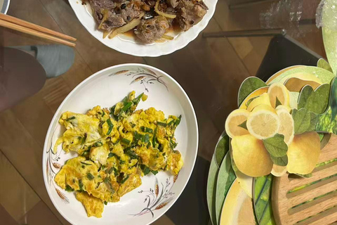 Guangzhou: Cantonese Dinner, Tea, and Philosophy Experience