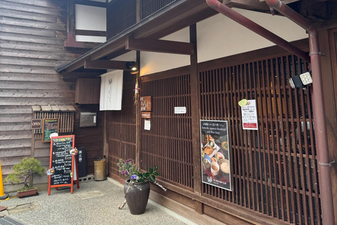 Kanazawa: Authentic Morning Breakfast & Higashi Chaya Walk