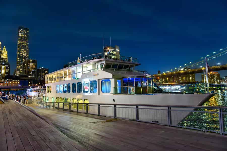 New York City: Signature Dinner Cruise auf der Eternity. Foto: GetYourGuide
