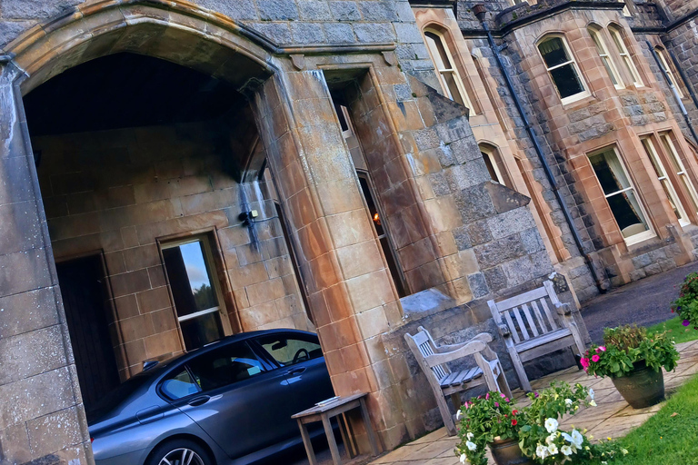 Edinburgh: Luxury Car and Driver Hire with Unlimited Mileage