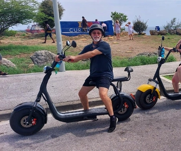 Curacao: Electric Scooter South-East Tour Adventure