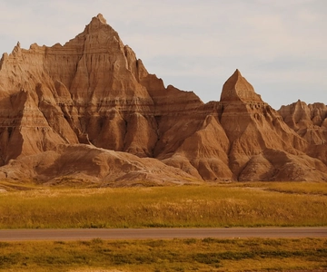 From Rapid City: Badlands and Wall Drug Store Tour