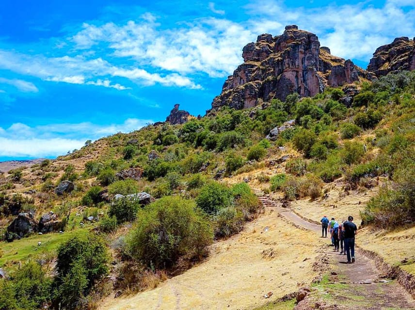From Cusco, 2 days excursion to Waqrapukara - Housity