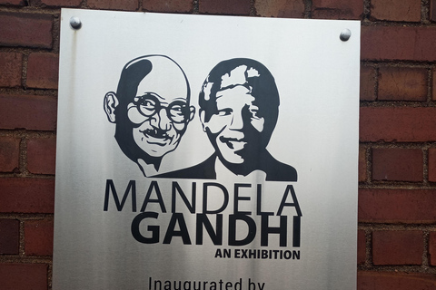 Johannesburg: Private Guided City Tour with Apartheid Museum