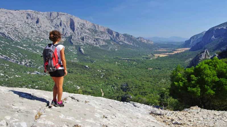 Da Cala Gonone: Tour di trekking al villaggio nuragico di Tiscali