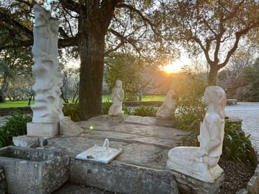 Fátima Private Tour, Shrine| Sacred Path |Shepherds House - Housity