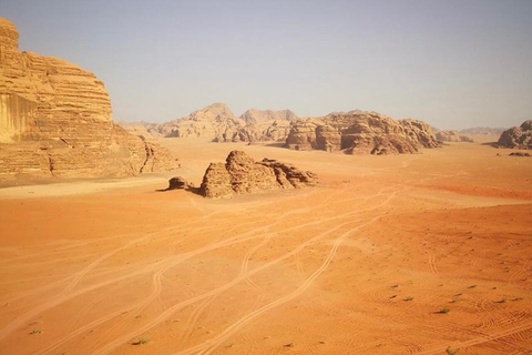 Wadi Rum: Half-Day Jeep Tour with Dinner and Camp Stay