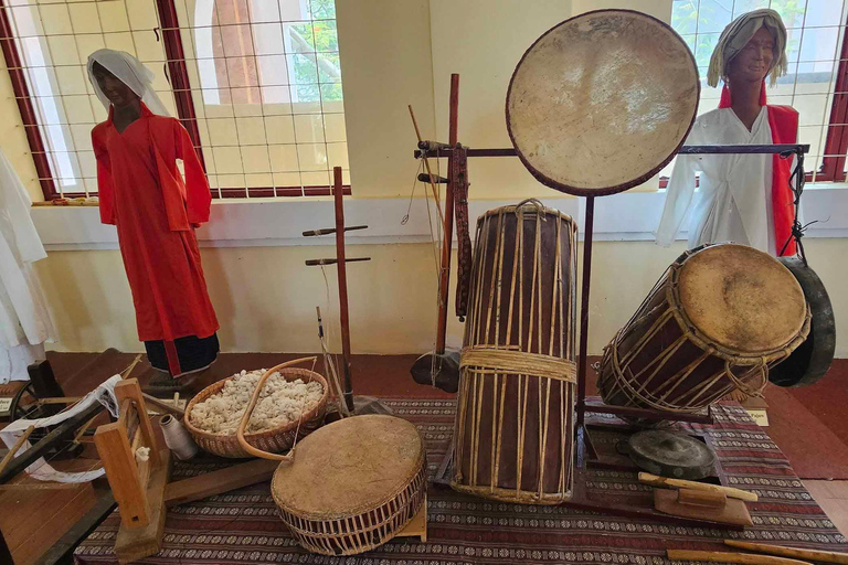 Ninh Thuan: Vinh Hy Bay and Craft Village 3-day Tour