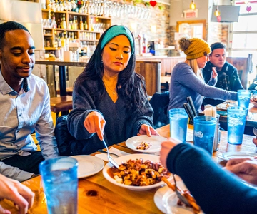 Montreal: Historical Food Tour with 6 Tastings