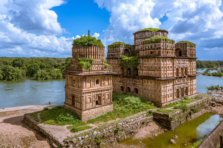 From Delhi: 5-Day Khajuraho, Orchha, Gwalior &amp; Jhansi Tour