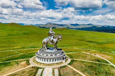 Wycieczka jednodniowa Czyngis-chana z Parkiem Narodowym Gorkhi-Terelj