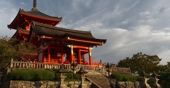 Kyoto: Kiyomizudera, Higashiyama and Yasaka Discovery Tour