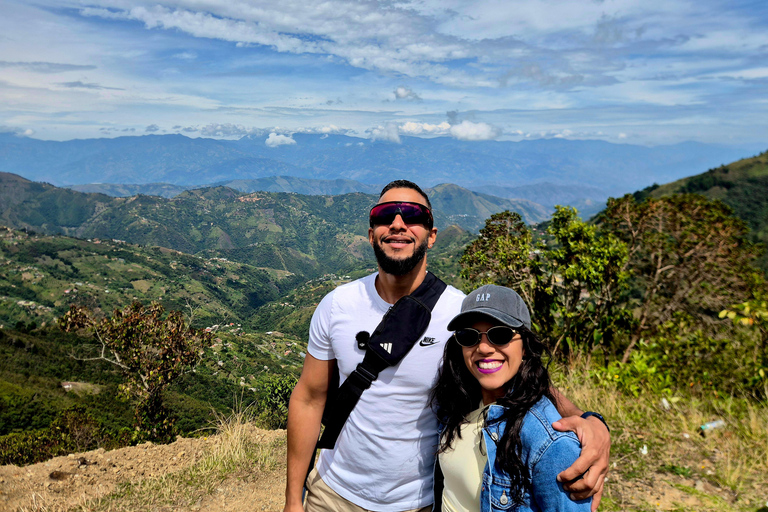 From Medellín: Santa Fé de Antioquia Private Day Trip