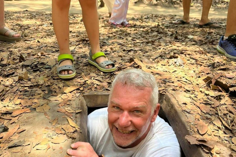 Excursão aos túneis de Cu Chi e ao Delta do Mekong em um dia