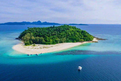 Phuket: Phi Phi Maya Bamboo and Khai Island Full-Day Trip