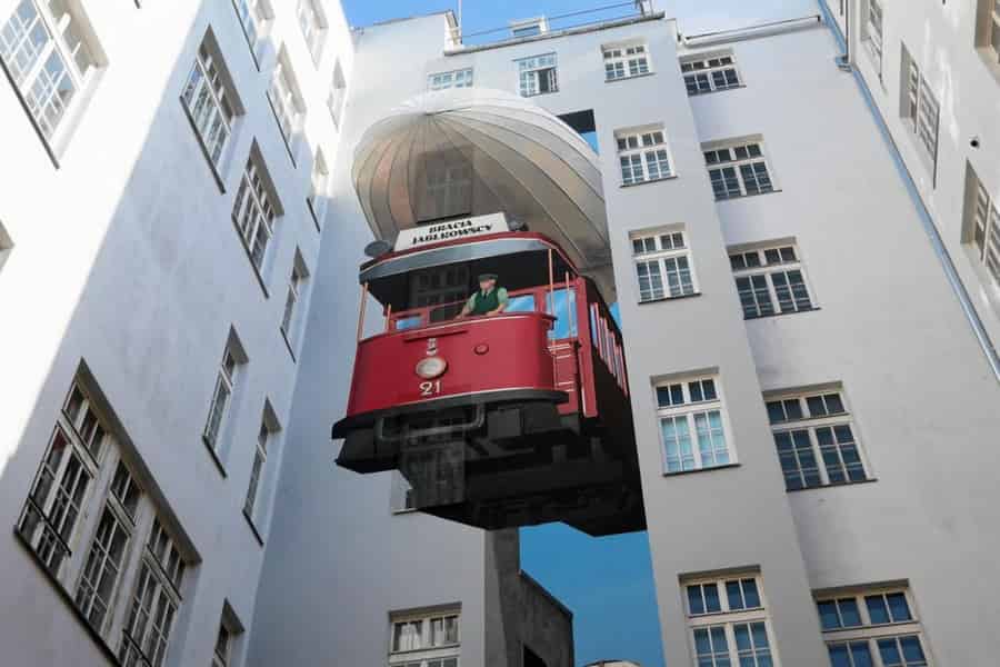 WARSCHAU DES 20. JAHRHUNDERTS: Kommunismus, Zweiter Weltkrieg, Ghetto, Gegenwart. Foto: GetYourGuide WARSCHAU DES 20. JAHRHUNDERTS: Kommunismus, Zweiter Weltkrieg, Ghetto, Gegenwart. Foto: GetYourGuide