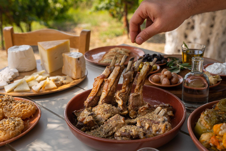 Desde Chania: visita privada a los puntos destacados locales y al palacio de KnossosDesde Chania: recorrido en limusina por los pueblos privados y el palacio de Knossos