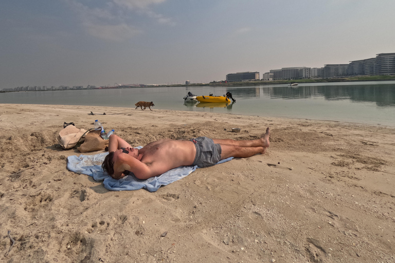 Abu Dhabi: Private Small Boat Rental (No License Required) Abu Dhabi: Small Boat 2 Hour Rental (No License Required)