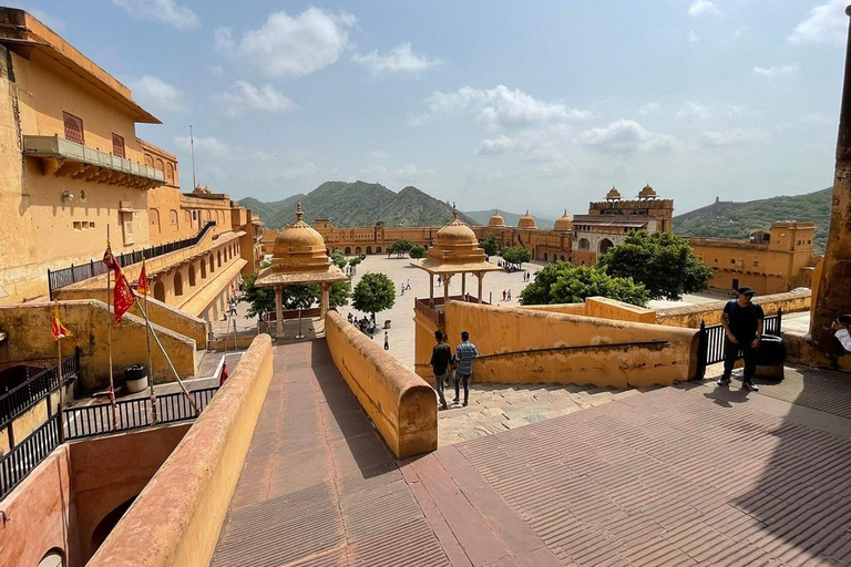 Jaipur : entrée accélérée à Amer Fort et guide/transfert en optionBillet d'entrée seulement