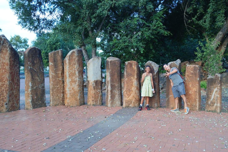 Gaborone: City Tour with Game Drive and Tswana Cuisine