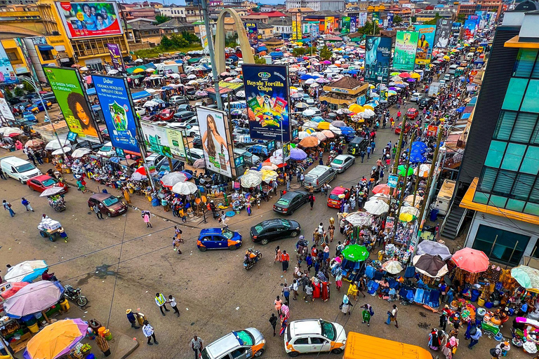 Accra: Makola Market Guided Tour with Local Guide