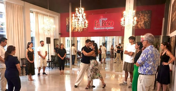 Group Tango Class for begginers at an iconic tango venue