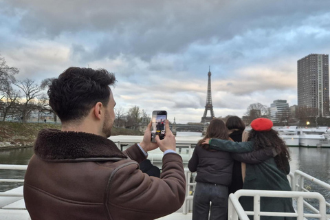 Seine River Sightseeing Guided Cruise Vedettes du Pont Neuf Departure Time - 12:00 pm