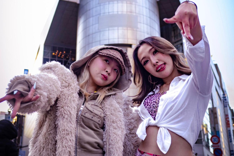 Tokyo: Private Shibuya Neon Lights Photo Tour