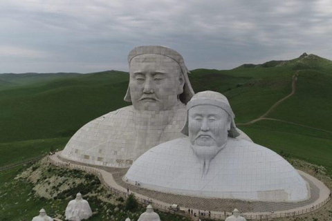 Ulaanbaatar: Genghis Khan Statue & Stargazing Tour