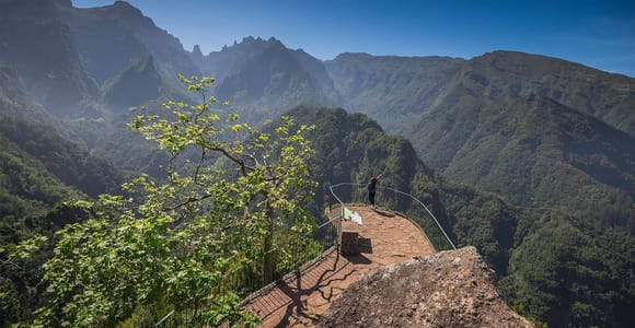 Pico do Arieiro: Funchal, Caniçal, Santana Jeep Safari Tour