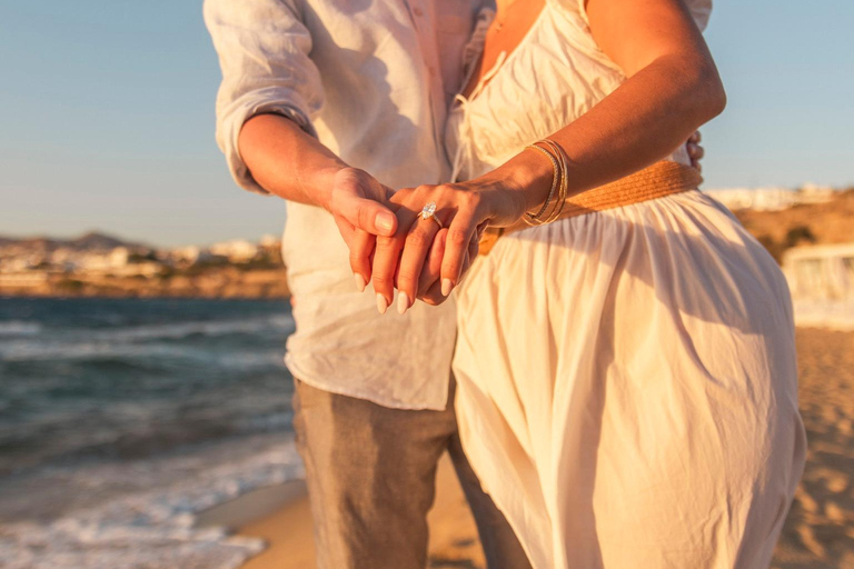 Mykonos: Private Photoshoot with a Professional Photographer