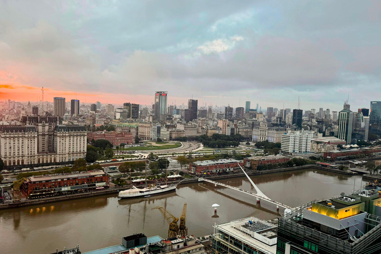 Buenos Aires al anochecer: Una experiencia con las luces de la ciudad y la puesta de sol