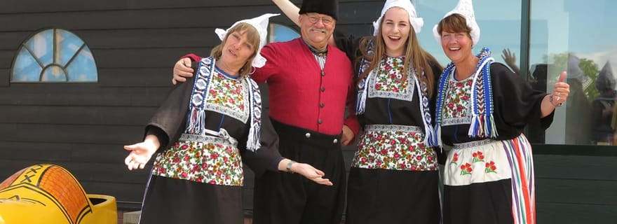 Volendam : photo en costume traditionnel avec visite des fromages et des sabots