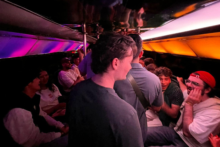 Barcelona: feestelijke bustocht op oudejaarsavond 2026Privé limousineticket