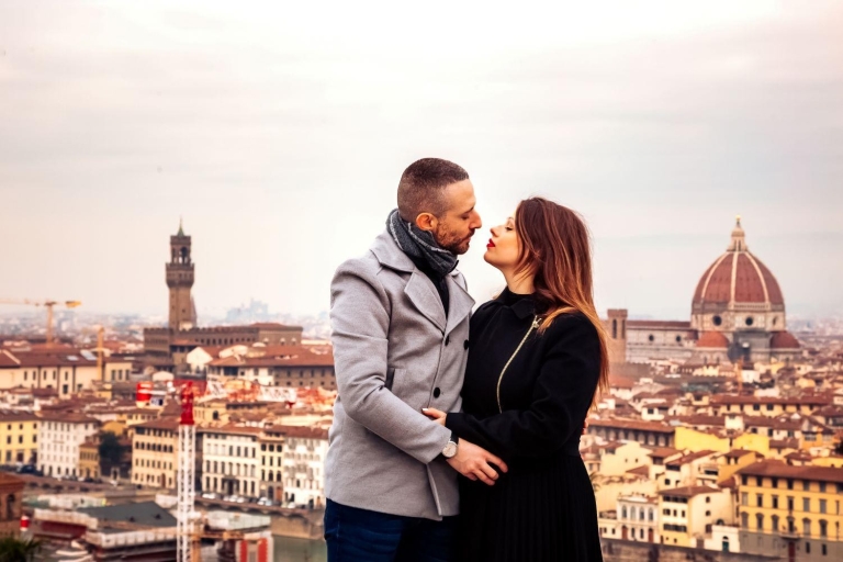 Florence : Photoshoot privé sur la Piazzale MichelangeloOption Premium (20-40 photos)