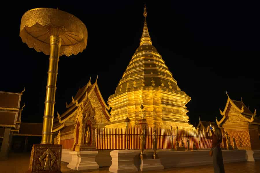 Chiang Mai: Doi Suthep und Wat Umong Zauberhafte Abendtour. Foto: GetYourGuide