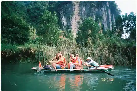 Desde Ha Noi: Hoa Lu - Tam Coc Recorrido diario de día completo por Ninh Binh