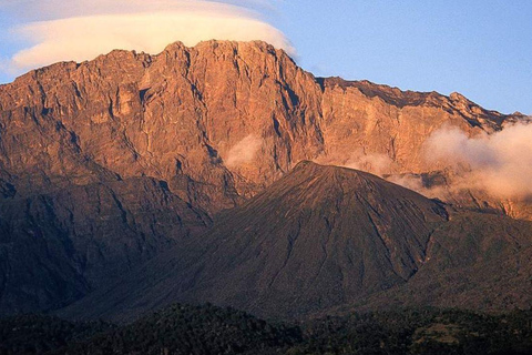 رحلة سفاري لمدة يومين لمشاهدة عجائب الطبيعة الأفريقية