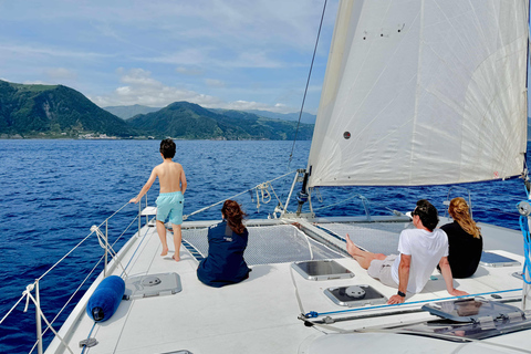 Shared Tour Catamaran Sailing: Vila Franca Islet & Beaches