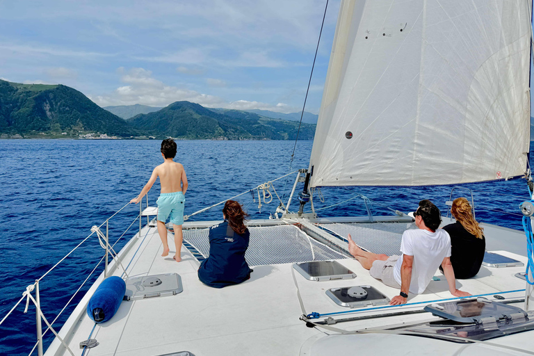 Shared Tour Catamaran Sailing: Vila Franca Islet & Beaches