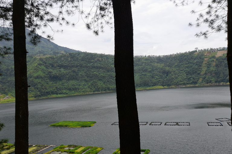 Yogyakarta: Menjer Lake Bamboo Boat Tour with Lunch