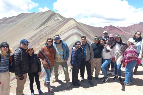 Rainbow Mountain Tour Cuzco Mountain of Seven ColorsTęczowa Góra Peru / Góra Siedmiu Kolorów (Viniunca)