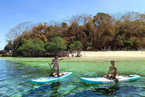 Trimarano privato di lusso a Coron / Pranzo gourmet e snorkeling