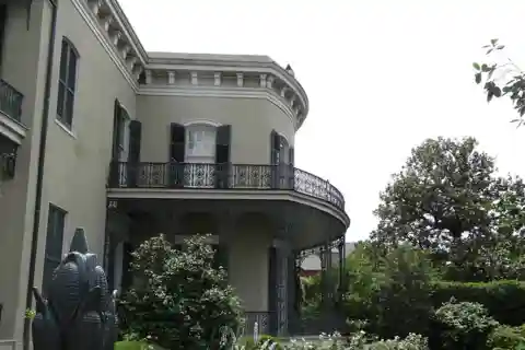 New Orleans: Gräber und Herrenhäuser im Garden District